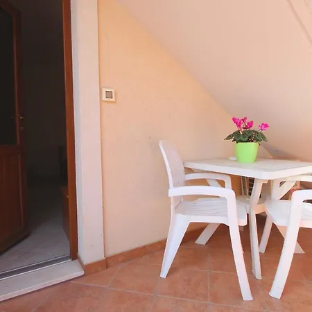 Krevatin Apartment *