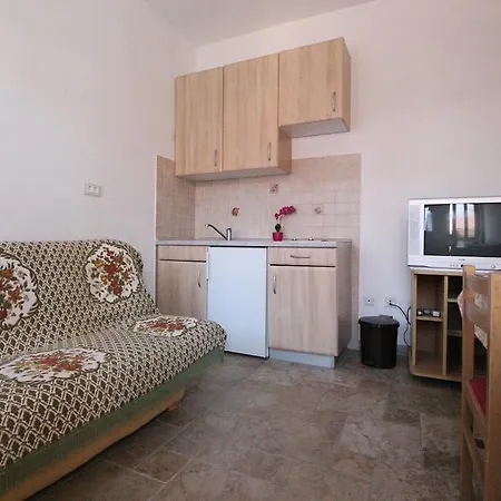 Apartment Krevatin *